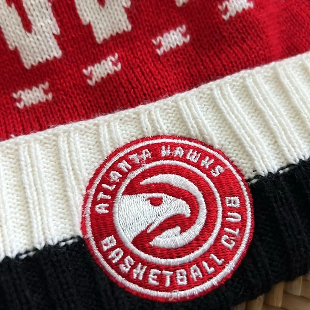 NBA Atlanta Hawks Adidas Cuffed Knit With Pom Beanie Toboggan Black Red - Picture 2 of 6